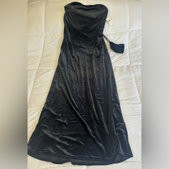 Anthropologie Dresses & Skirts - NEW Anthropologie Sz MED Dress (Comes with thin straps or can remain strapless)